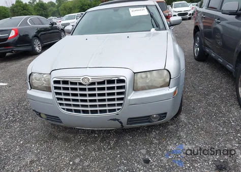 2005 Chrysler 300 Touring из США, поврежденный, VIN 2C3JA53G35H556513